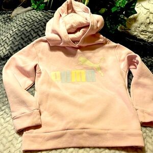 💖PUMA FOR HER HOODIE W COLORFUL FRONT LOGO PINK IN SIZE S (7-8) PULLOVER EUC